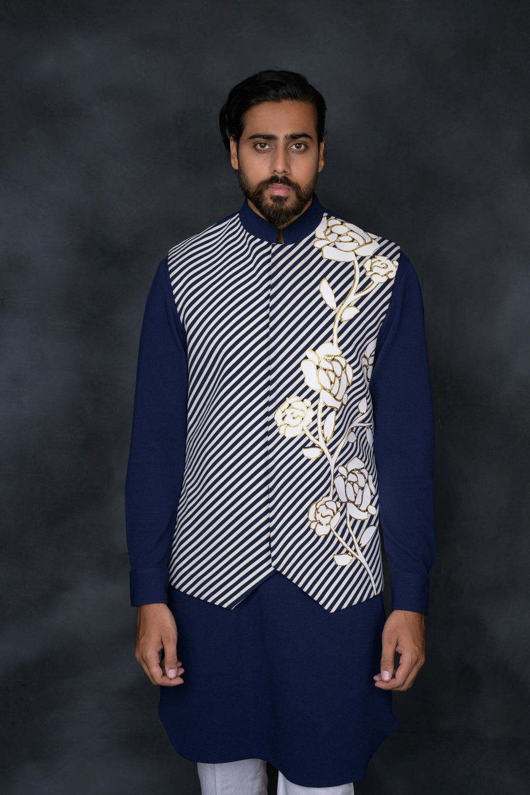 Exquis Short Jacket & Kurta Set